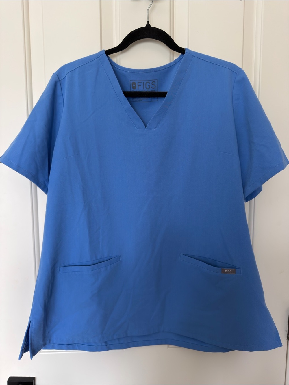 FIGS Women's V-Neck Scrub Top — Blue
